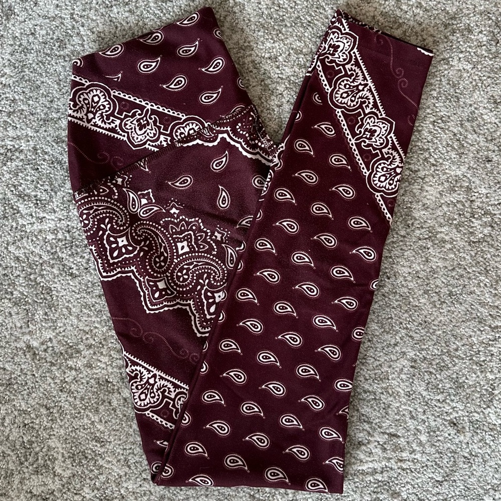 Splits59 Burgundy Bandana Print Leggins - Size Medium